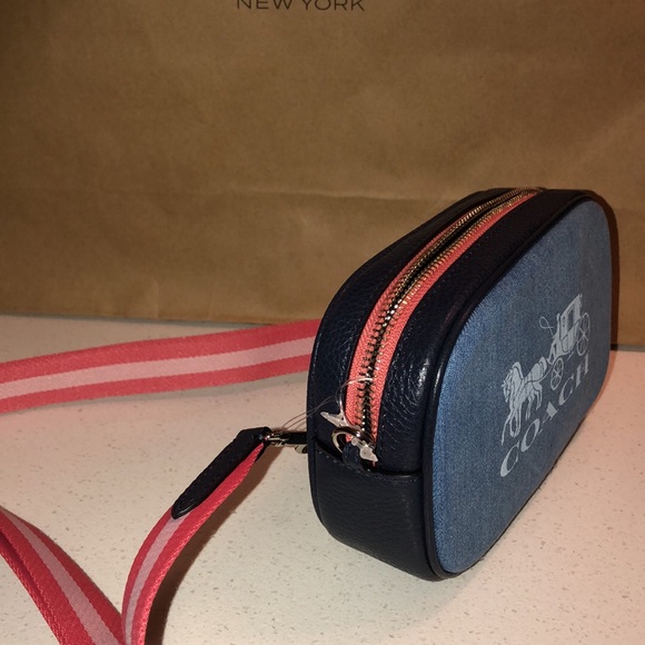 Coach Crossbody bag SALE‼️‼️‼️ - Picture 2 of 4